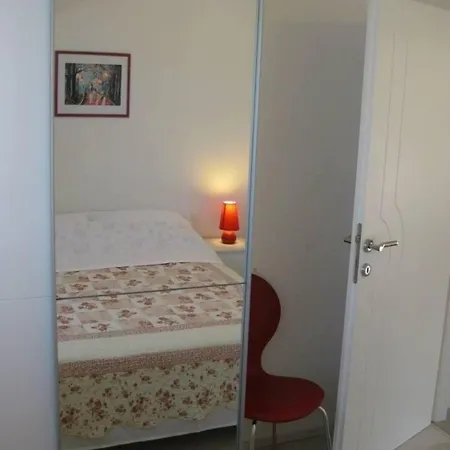 Fuer 4 Personen Ca 45 Qm In Srima, Dalmatien Norddalmatien - B60470 公寓