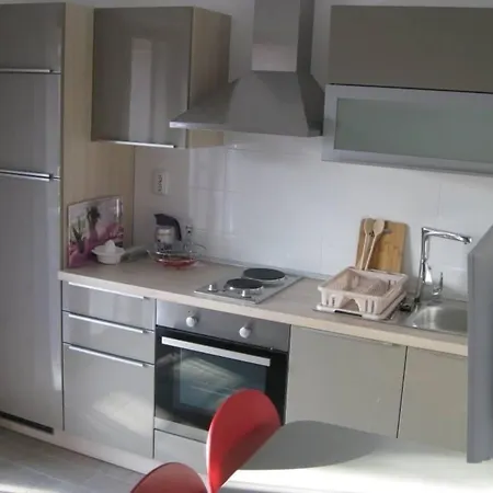 Fuer 4 Personen Ca 45 Qm In Srima, Dalmatien Norddalmatien - B60470 * 斯里马