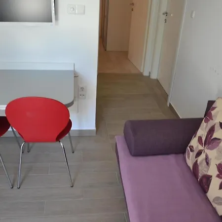 Fuer 4 Personen Ca 45 Qm In Srima, Dalmatien Norddalmatien - B60470 公寓 *